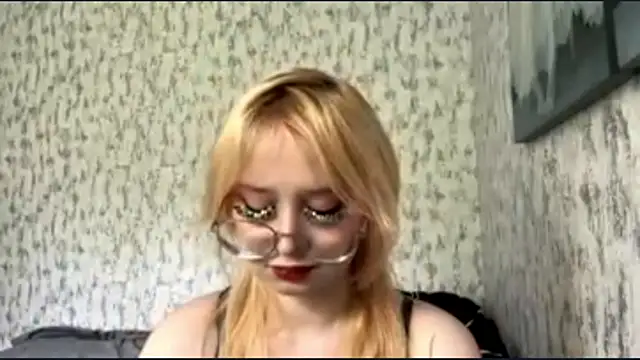 Snapshot of EvelinBossi chatting on July 23, 2026, 11:41 am EvelinBossi online show from July 23, 2026, 11:41 am