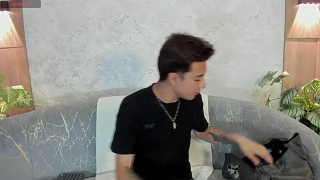 Snapshot of Kevin_Blaze chatting on July 31, 2026, 10:47 am Kevin Blaze online show from July 31, 2026, 10:47 am