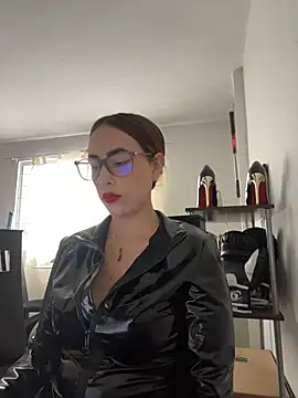 Snapshot of valery_mistress chatting on July 23, 2026, 6:39 pm valery mistress online show from July 23, 2026, 6:39 pm
