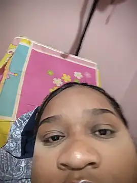 Snapshot of pretinha_folgosa chatting on August 4, 2026, 10:01 pm pretinha folgosa online show from August 4, 2026, 10:01 pm