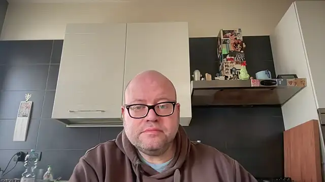 theitalianbear online show from March 18, 2025, 10:46 am