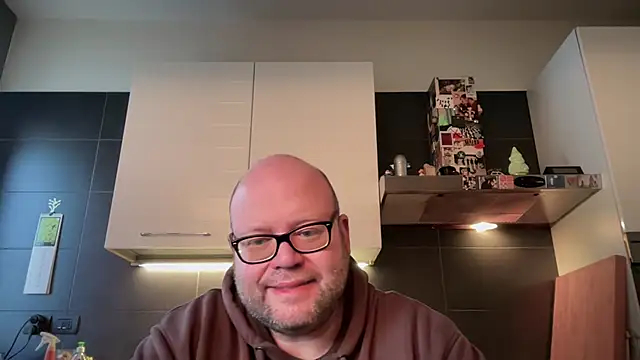 theitalianbear online show from March 29, 2026, 5:18 am