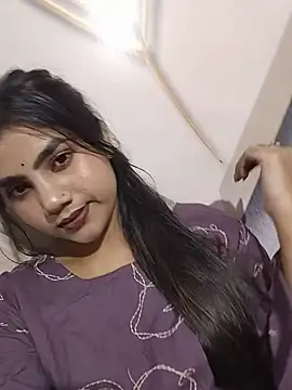 Aayesha Rawat online show from July 27, 2026, 5:42 pm