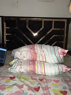 Gerli yasmith online show from July 25, 2026, 9:01 pm
