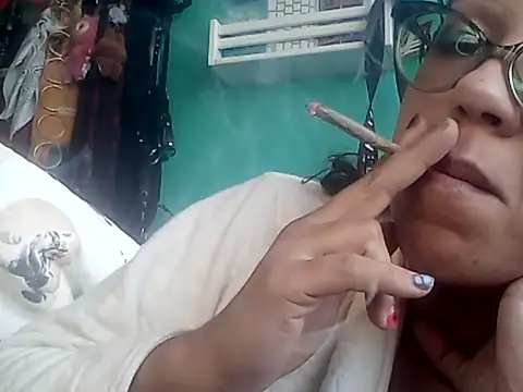 Snapshot of claracrocodilo chatting on July 26, 2026, 12:34 pm claracrocodilo online show from July 26, 2026, 12:34 pm