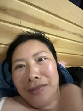 Snapshot of linlin-717 chatting on July 31, 2026, 1:21 pm linlin-717 online show from July 31, 2026, 1:21 pm