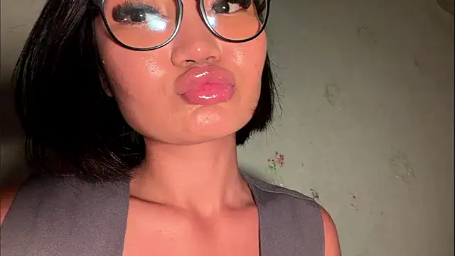 Velvetb00m online show from July 31, 2026, 5:34 pm