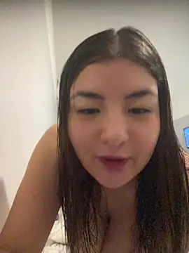SofiaDinamita online show from August 6, 2026, 8:55 pm