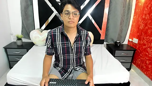 Snapshot of NicoVega69 chatting on August 5, 2026, 7:49 pm NicoVega69 online show from August 5, 2026, 7:49 pm