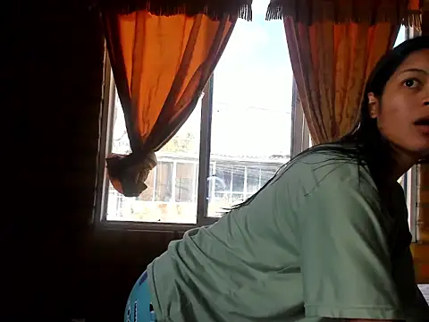 Snapshot of VenusyEclipse2 chatting on August 7, 2026, 2:19 pm VenusyEclipse2 online show from August 7, 2026, 2:19 pm