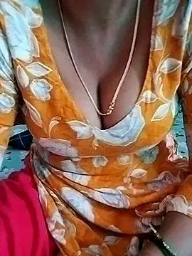 Snapshot of Lovely-Deepa chatting on August 8, 2026, 5:53 am Lovely-Deepa online show from August 8, 2026, 5:53 am