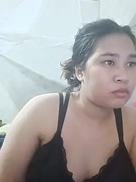 Snapshot of Quynhnhu_bb chatting on August 4, 2026, 7:16 pm Quynhnhu bb online show from August 4, 2026, 7:16 pm