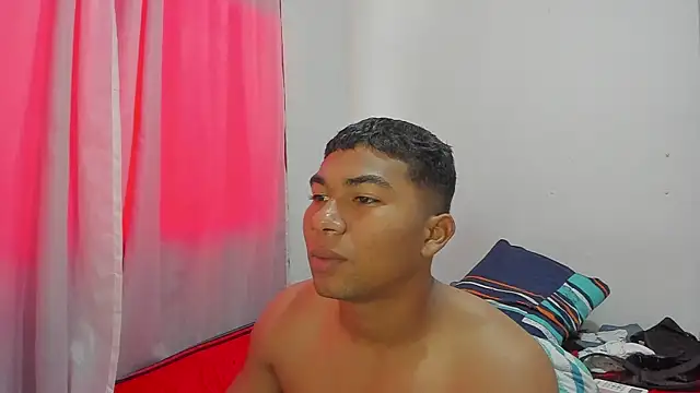 Snapshot of jaxrider_ chatting on August 4, 2026, 12:08 pm jaxrider online show from August 4, 2026, 12:08 pm