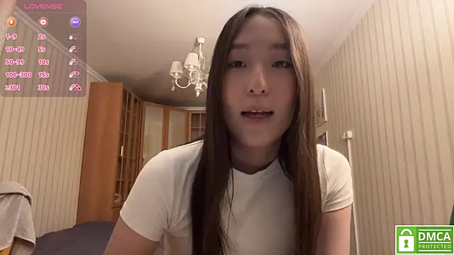 Snapshot of Moniesta chatting on August 8, 2026, 10:34 pm Moniesta online show from August 8, 2026, 10:34 pm