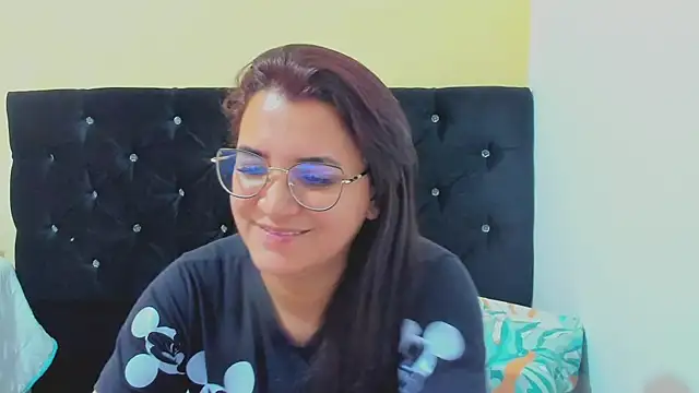 MARILYN GARCIA online show from December 28, 2024, 6:08 pm