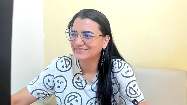Snapshot of MARILYN_GARCIA chatting on April 25, 2026, 3:42 pm MARILYN GARCIA online show from April 25, 2026, 3:42 pm