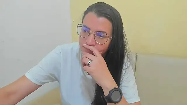 Snapshot of MARILYN_GARCIA chatting on April 27, 2026, 2:04 pm MARILYN GARCIA online show from April 27, 2026, 2:04 pm