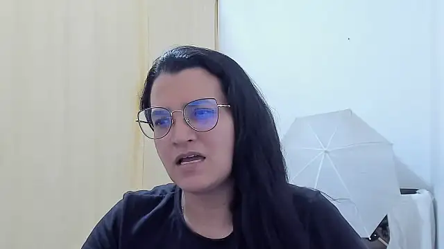 Snapshot of MARILYN_GARCIA chatting on May 29, 2026, 11:03 pm MARILYN GARCIA online show from May 29, 2026, 11:03 pm