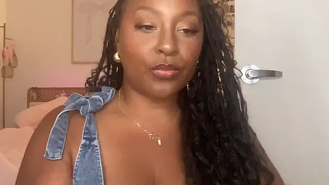Snapshot of itsgoddesstoyou chatting on August 6, 2026, 6:15 am itsgoddesstoyou online show from August 6, 2026, 6:15 am