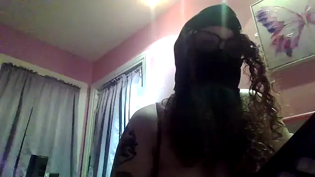 Snapshot of sluuut44you chatting on August 6, 2026, 6:26 am sluuut44you online show from August 6, 2026, 6:26 am