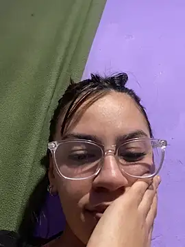 Snapshot of Miaperezz19 chatting on August 7, 2026, 4:36 am Miaperezz19 online show from August 7, 2026, 4:36 am
