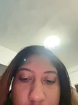 Snapshot of Abrilcastro chatting on August 7, 2026, 3:58 pm Abrilcastro online show from August 7, 2026, 3:58 pm