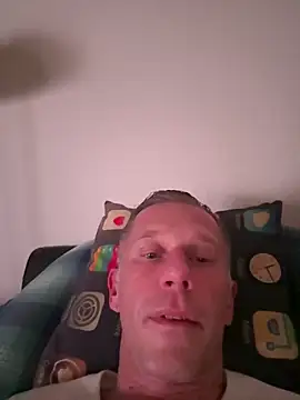 slaveboy2016xh online show from December 17, 2024, 8:10 pm