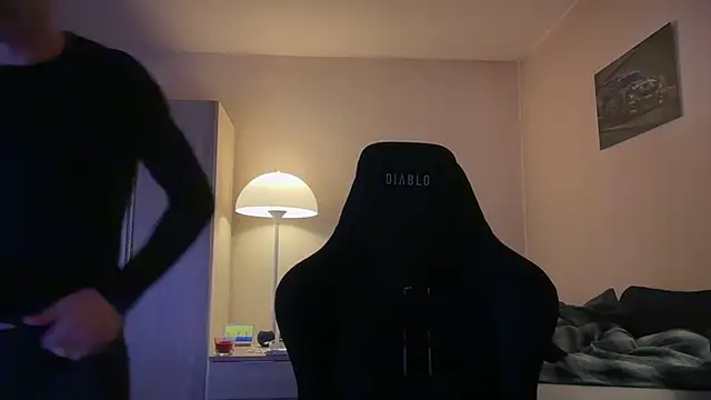 slaveboy2016xh online show from October 19, 2025, 2:12 am