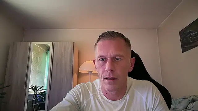 slaveboy2016xh online show from October 24, 2025, 3:08 pm