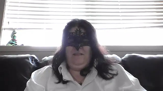 ScarletVixxen online show from August 9, 2026, 7:52 pm