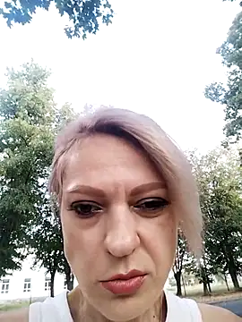 Snapshot of JessieDens chatting on August 7, 2026, 2:41 pm JessieDens online show from August 7, 2026, 2:41 pm