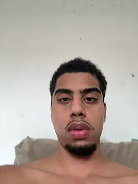 Snapshot of fferreiraaz chatting on August 7, 2026, 4:42 pm fferreiraaz online show from August 7, 2026, 4:42 pm