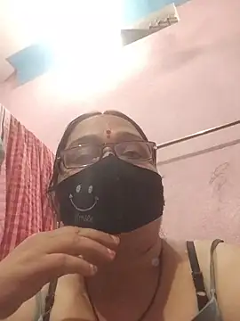 Snapshot of Desi_sugar chatting on August 8, 2026, 9:17 pm Desi sugar online show from August 8, 2026, 9:17 pm