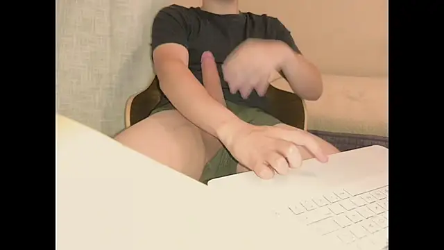 Snapshot of ximradiaz chatting on August 10, 2026, 12:36 am ximradiaz online show from August 10, 2026, 12:36 am