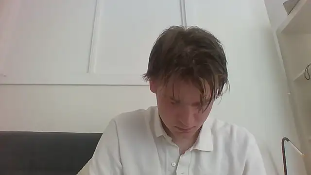 Snapshot of the-dreaming chatting on August 9, 2026, 3:28 pm the-dreaming online show from August 9, 2026, 3:28 pm