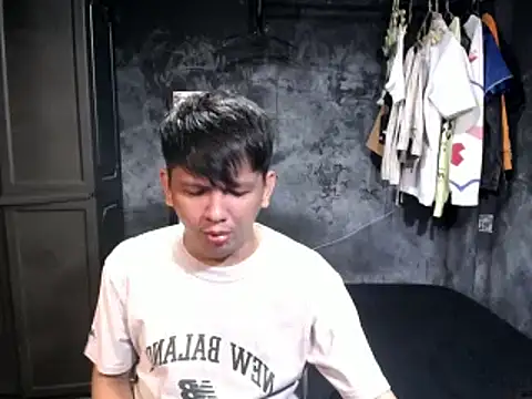 asianPinoy4you online show from October 4, 2025, 8:34 am