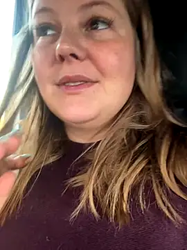 Snapshot of BootyLola chatting on November 3, 2025, 10:27 am BootyLola online show from November 3, 2025, 10:27 am