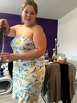 Snapshot of BootyLola chatting on November 10, 2025, 9:08 am BootyLola online show from November 10, 2025, 9:08 am