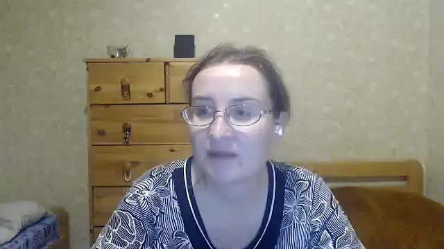 Smart Rose online show from February 12, 2025, 5:16 pm