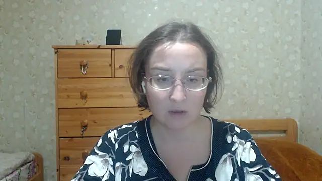 Smart Rose online show from October 2, 2025, 8:05 pm