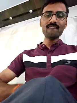 Snapshot of krishna8035 chatting on March 16, 2025, 4:41 am krishna8035 online show from March 16, 2025, 4:41 am