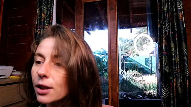 Snapshot of LittleMe97 chatting on May 22, 2026, 8:10 am LittleMe97 online show from May 22, 2026, 8:10 am