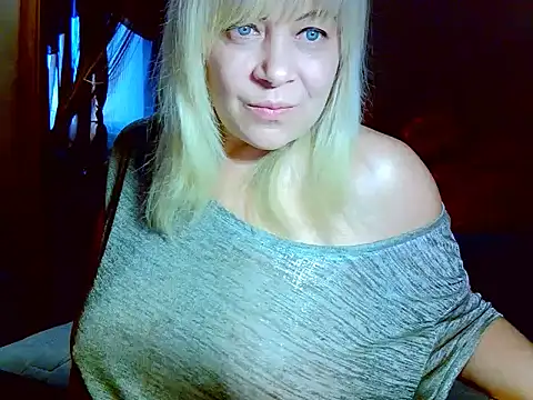 Snapshot of AgoniA7 chatting on April 22, 2026, 3:31 am AgoniA7 online show from April 22, 2026, 3:31 am