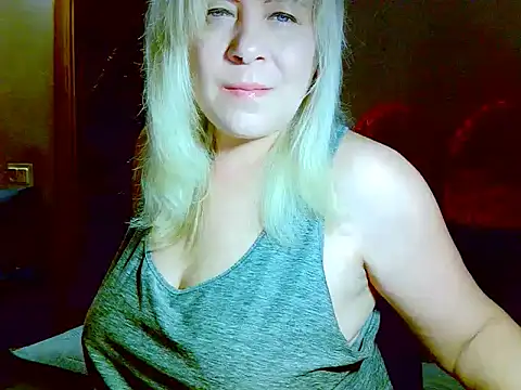 Snapshot of AgoniA7 chatting on May 21, 2026, 6:37 pm AgoniA7 online show from May 21, 2026, 6:37 pm
