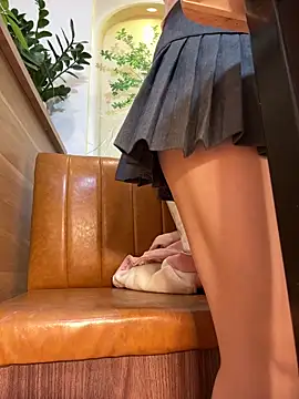 Snapshot of Meilian2021 chatting on April 9, 2026, 6:19 am Meilian2021 online show from April 9, 2026, 6:19 am