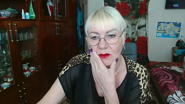 Snapshot of JenaCheim chatting on April 22, 2026, 5:43 am JenaCheim online show from April 22, 2026, 5:43 am