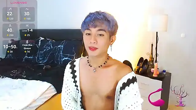 Snapshot of WildestTwink chatting on April 21, 2026, 2:01 pm WildestTwink online show from April 21, 2026, 2:01 pm