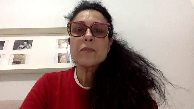 Snapshot of crudeliafrancy chatting on February 25, 2026, 3:43 pm crudeliafrancy online show from February 25, 2026, 3:43 pm