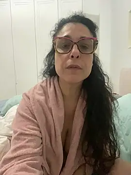 crudeliafrancy online show from March 18, 2026, 10:29 am