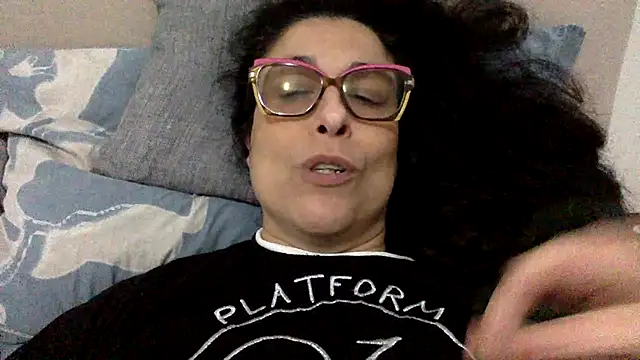 crudeliafrancy online show from March 25, 2026, 6:25 pm